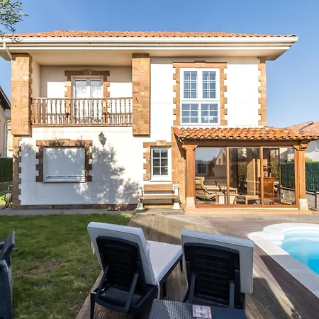 Сasa de vacaciones Espectacular Chalet Con Piscina Soto de la Marina